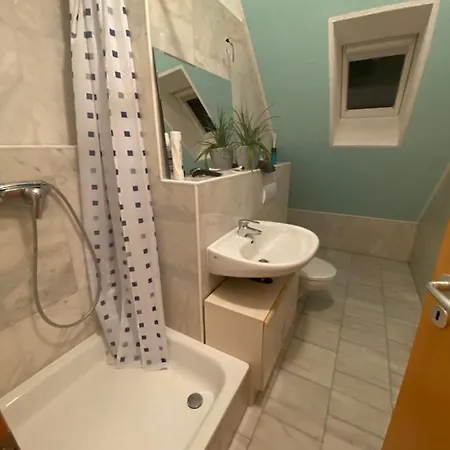 Gemutliches Im Dachgeschoss Homestay *